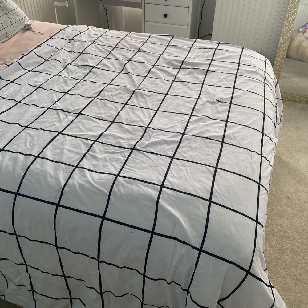 Grid Twin Size Bed Comforter